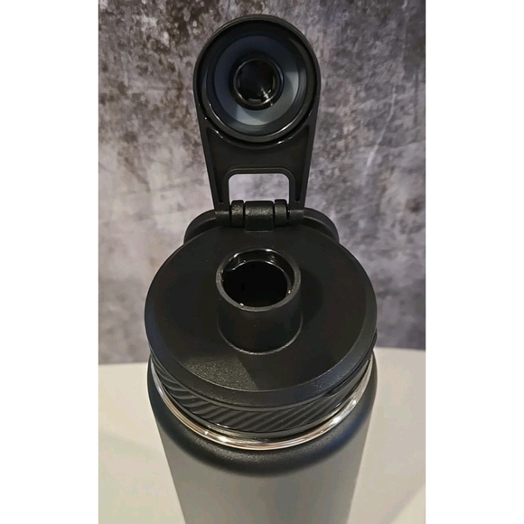 Lululemon Back To Life Water Bottle Sport 24Oz Insulated Vacuum Cup Black (164) - Picture 2 of 3